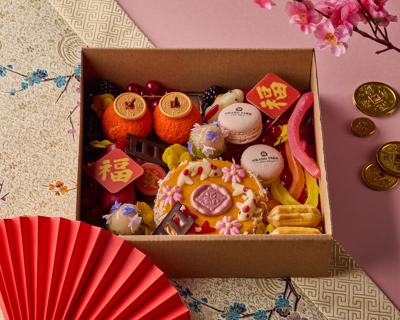 Five Blessings Lunar New Year Dessert Box 五福临门