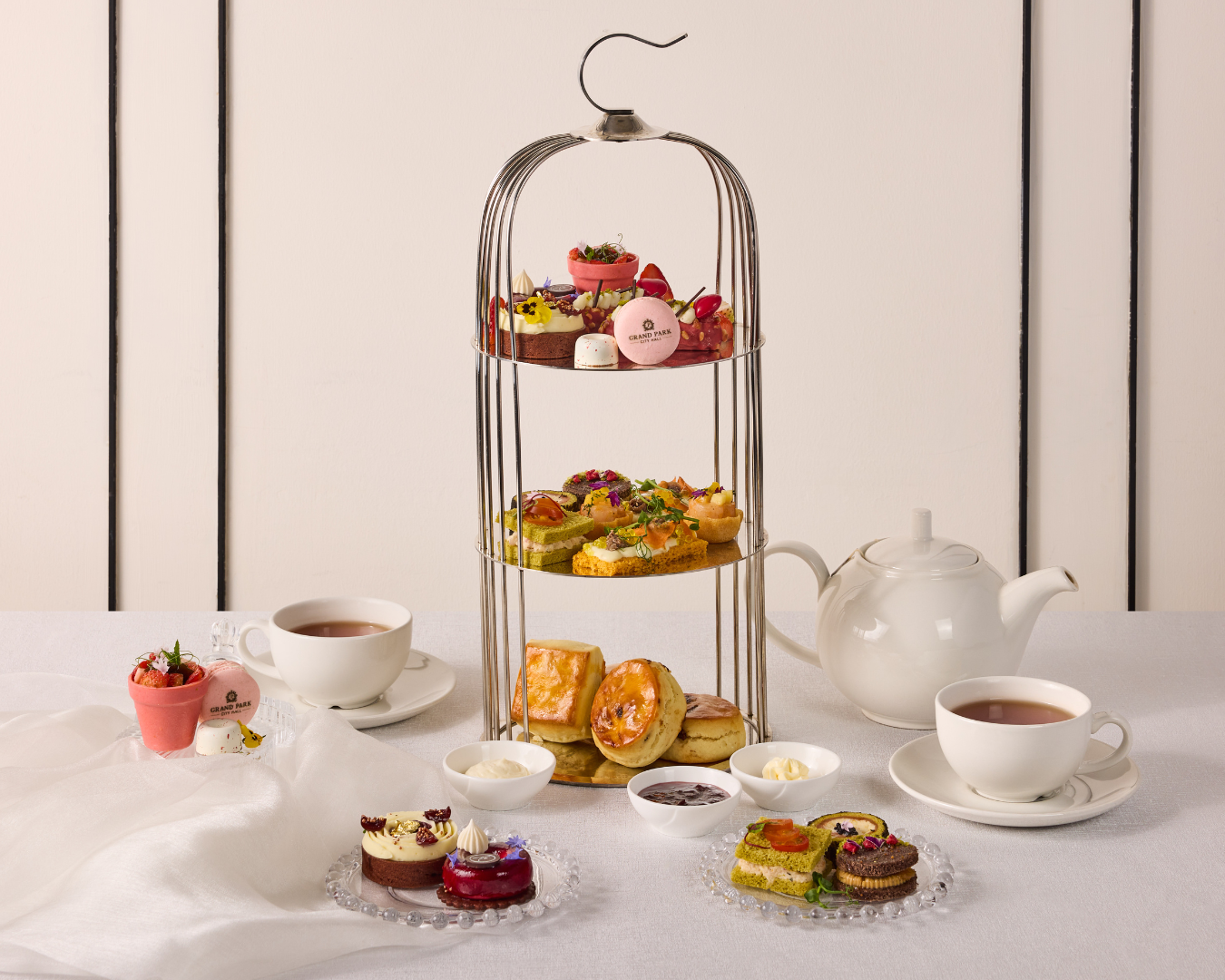 Afternoon Tea Set (For 2 Persons)